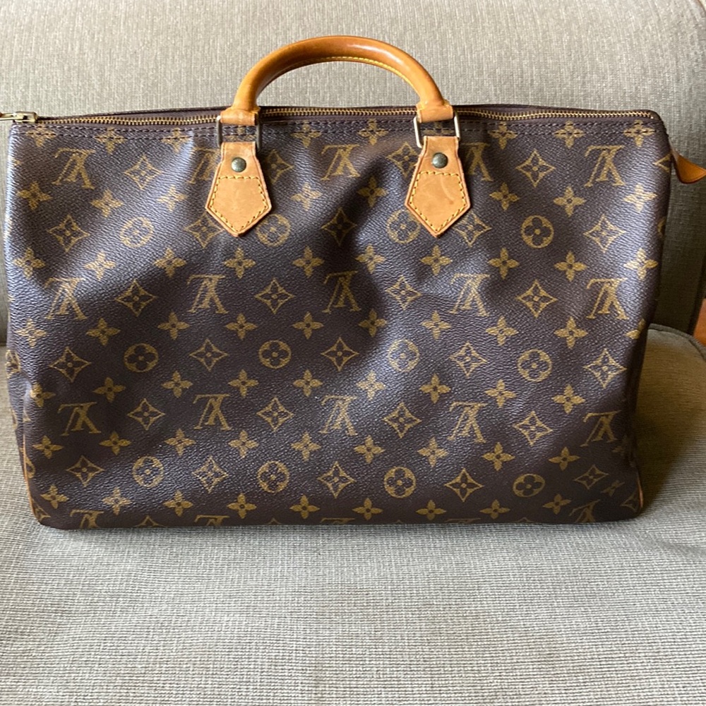Louis Vuitton speedy 40